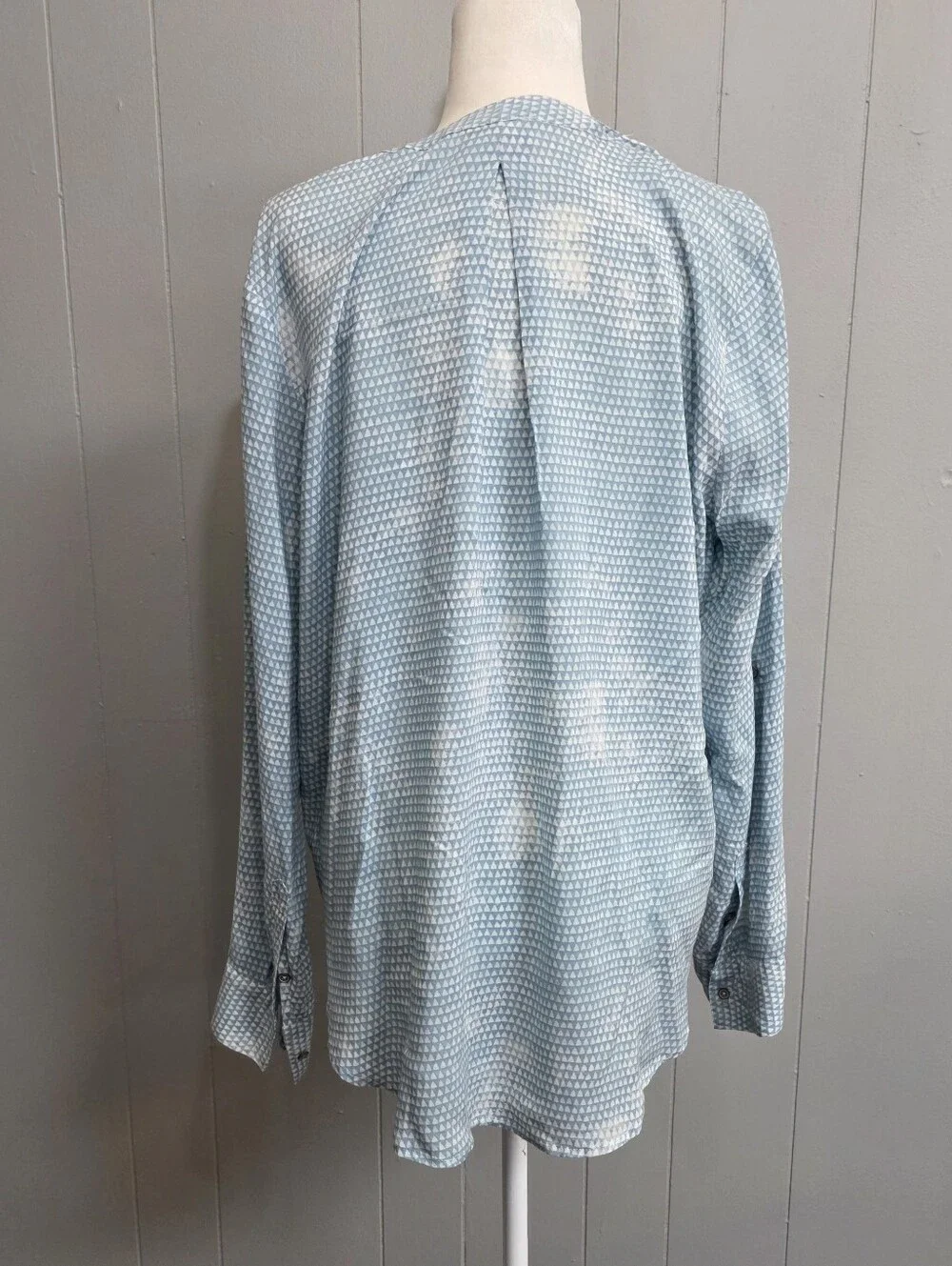 Lou & Grey Blue And White Geometric Print Button Top Size M - Picture 8 of 11